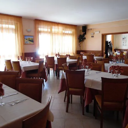 Hotel Coste Del Lago-3